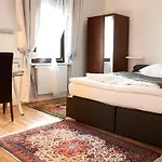 Apartman Ho30 *